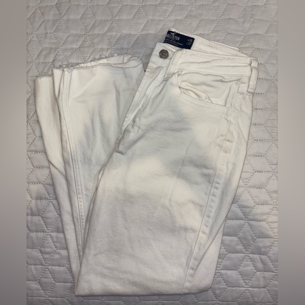 Hollister White Ultra High-Rise Vintage Shorts